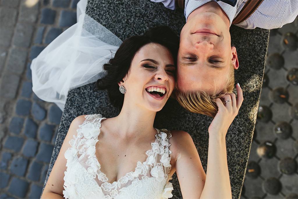 How to Stay Fully Present On Your Wedding Day