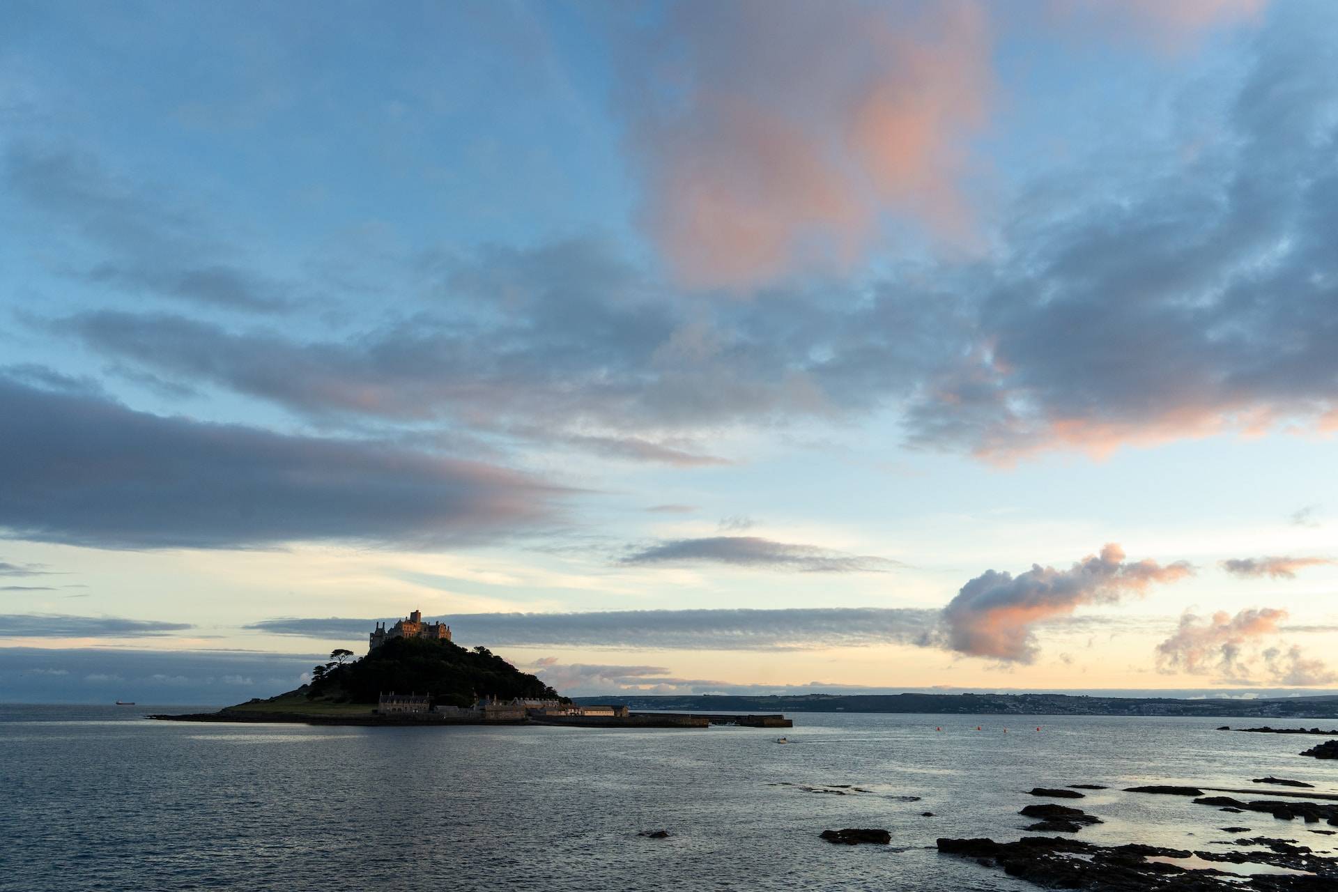 10 Unforgettable Honeymoon Destinations in the UK