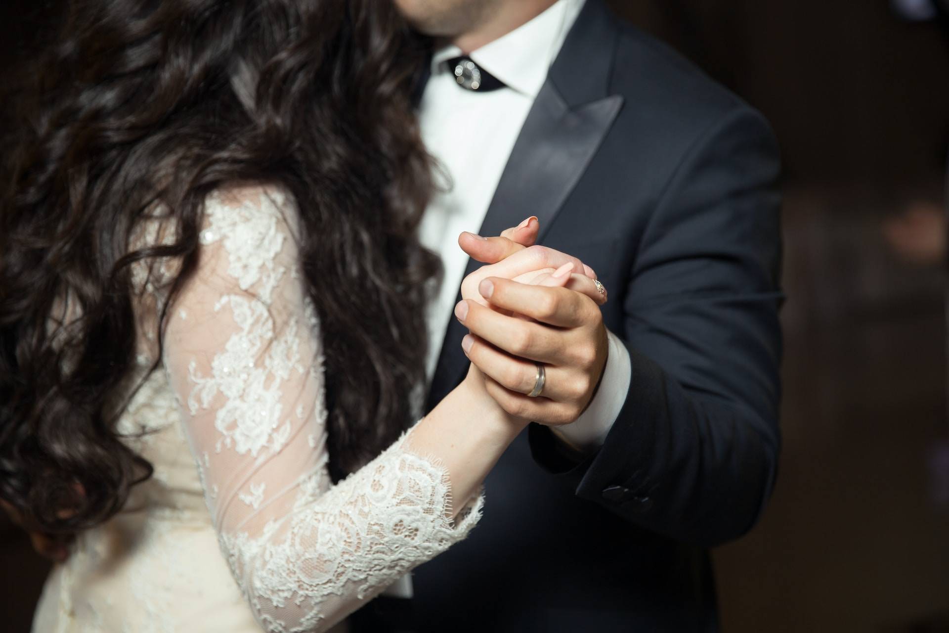 60 Wedding First Dance Songs to Set the Perfect Tone