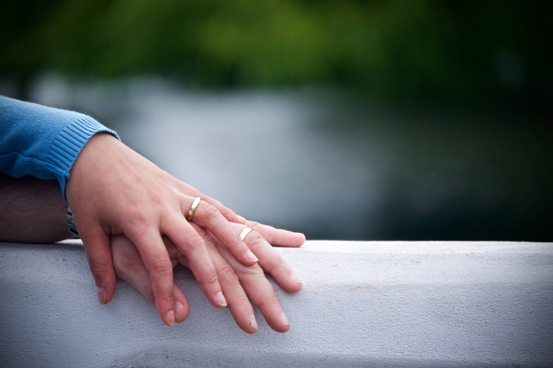 From Paper to Diamond: Meaningful Wedding Anniversary Gifts for Every Year