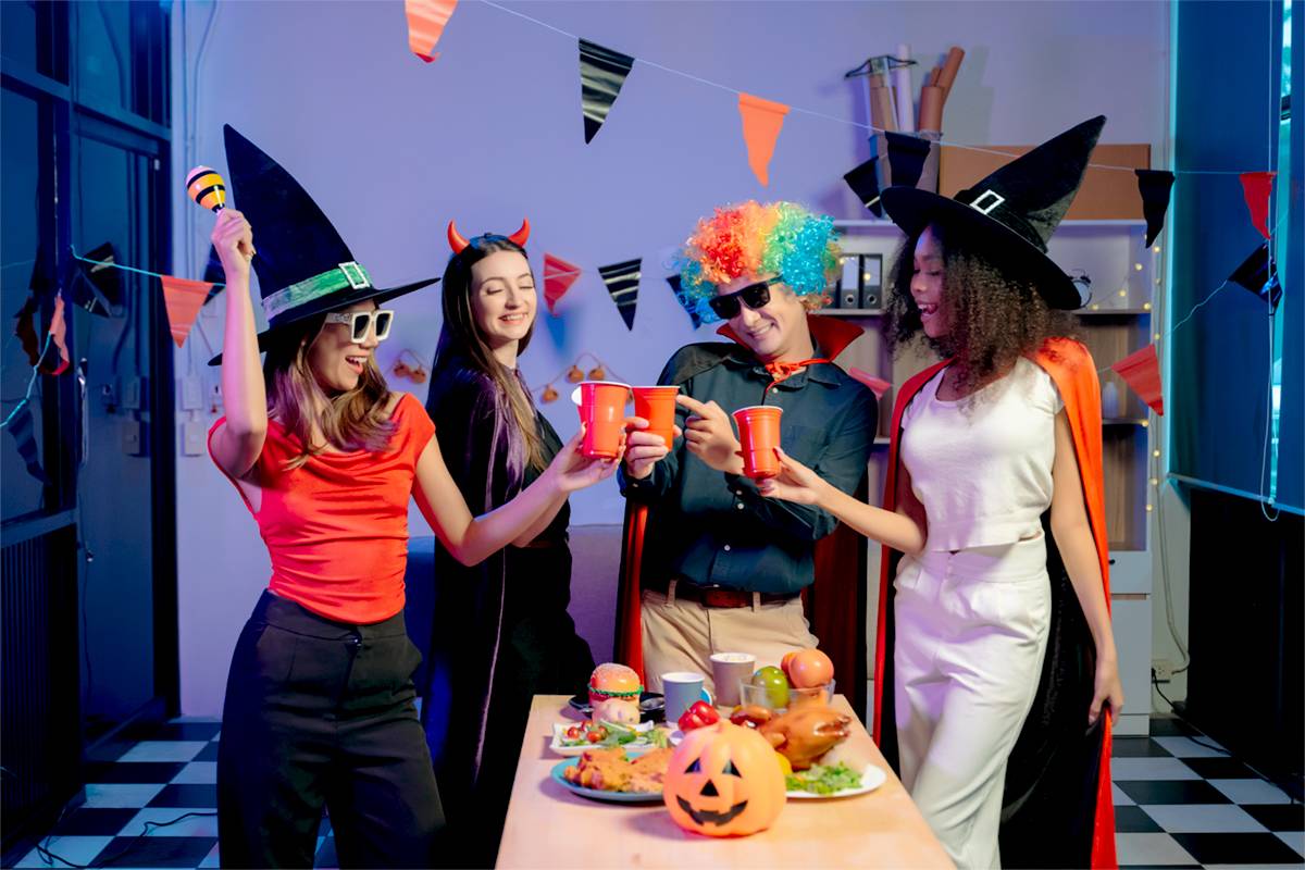 30 Best Party Games for Adults: Christmas & Halloween Ideas