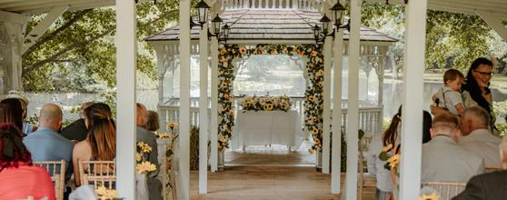 Minstrel Court weekday wedding